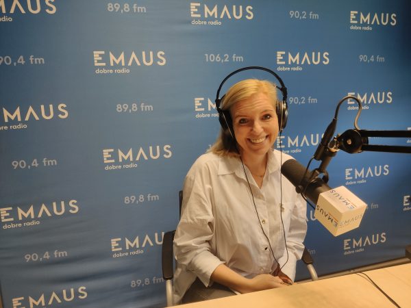 Na zdjęciu pracownik WFOŚiGW w Poznaniu Julia Świokła-Chmielewska Ś