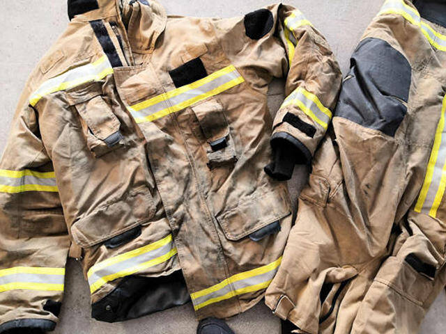Odzież ochronna strażacka.
