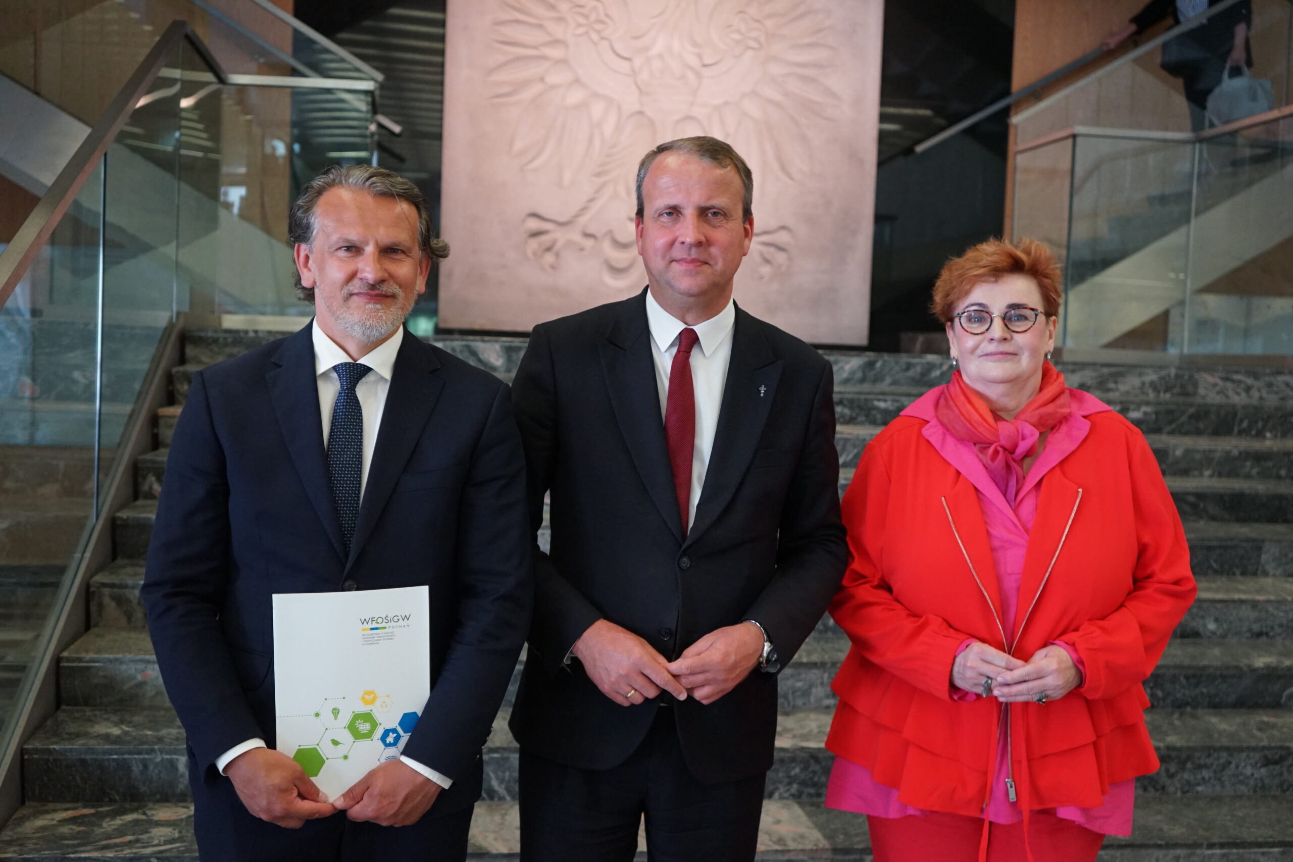 Przedstawiciel szkoły z WOJEWODĄ I PREESEM WFOŚIGW W POZNANIU