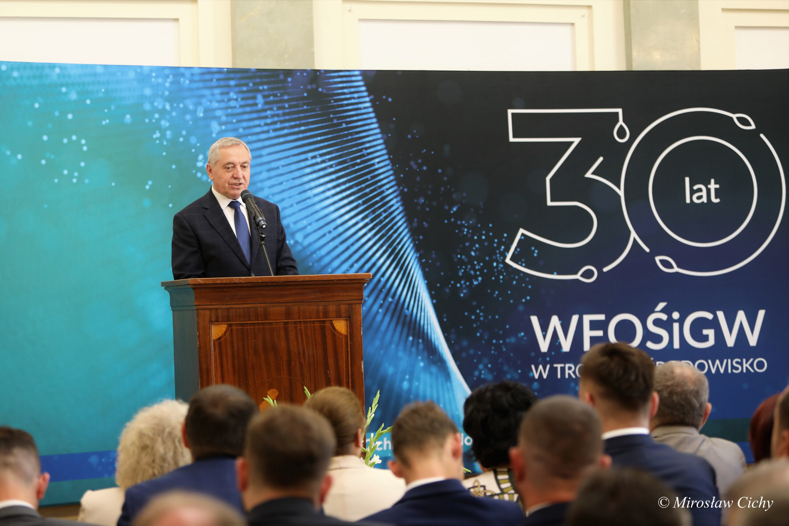 Minister Henryk Kowalczyk podczas przemówienia.