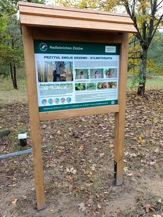 Jedna z tablic edukacyjnych na terenie realizowanego przedsięwzięcia w Ośrodku "Zwierzyniec"