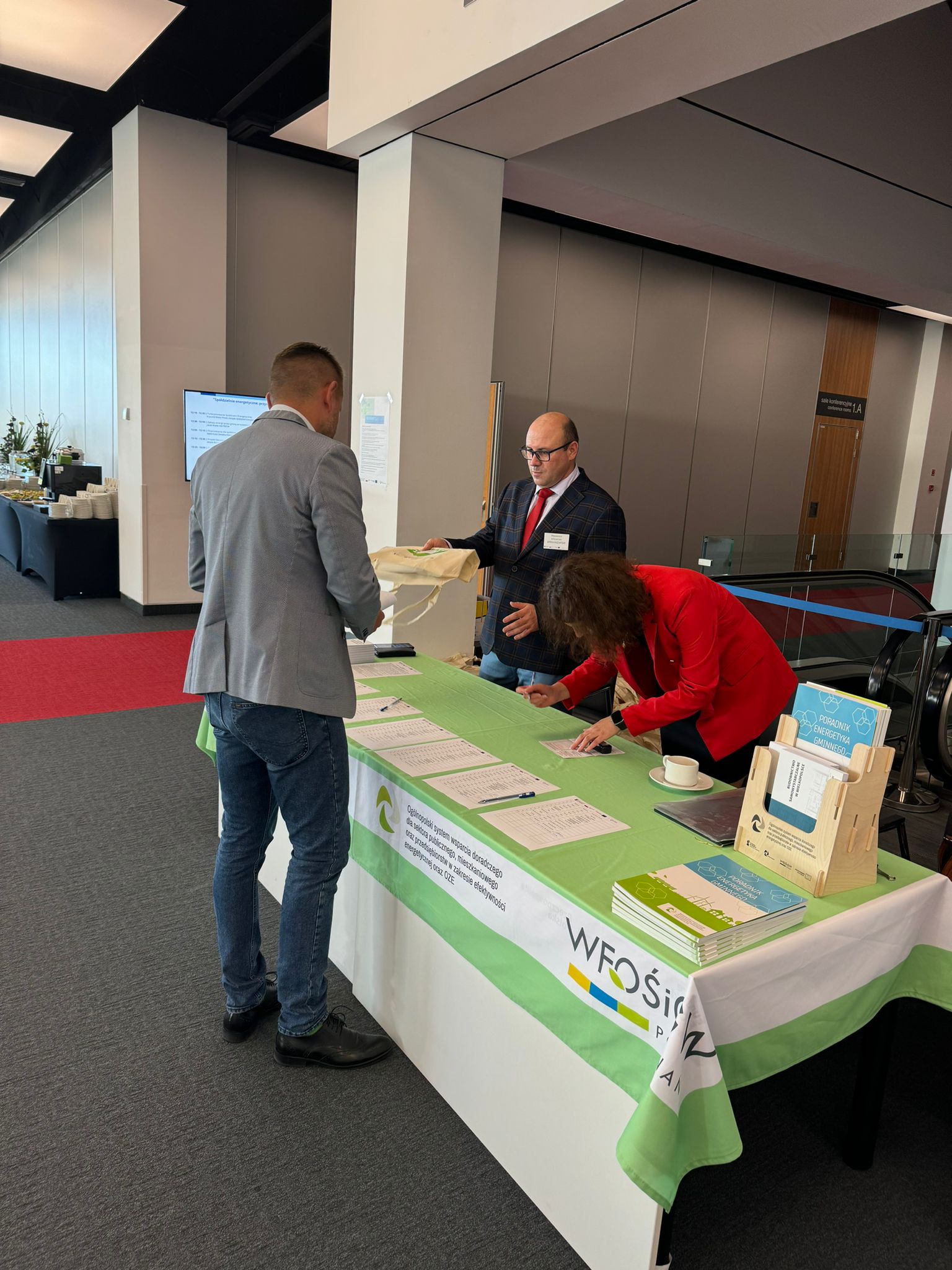 Rejestracja uczestników podczas konferencji.