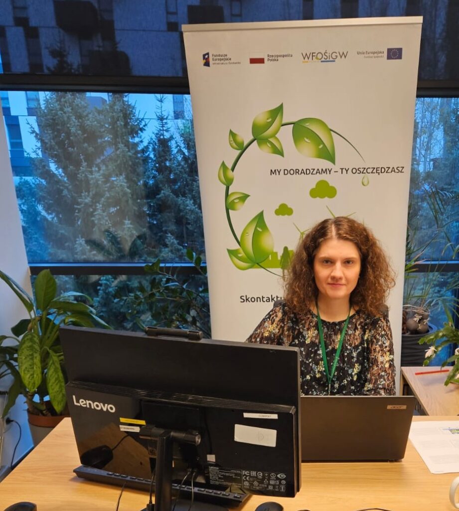 Widok ekranu na warsztatach antysmogowych.