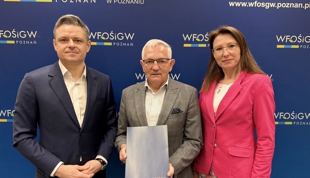 przedstawiciele gminy Ryczywol oraz Prezes Zarzadu WFOSiGW w Poznaniu