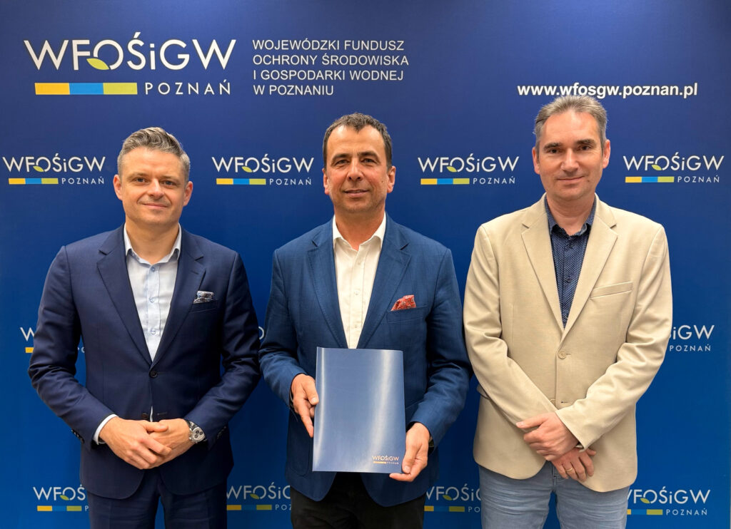 Przedstawiciele gminy Nowe Skalmierzyce oraz Prezes WFOŚiGW w Poznaniu